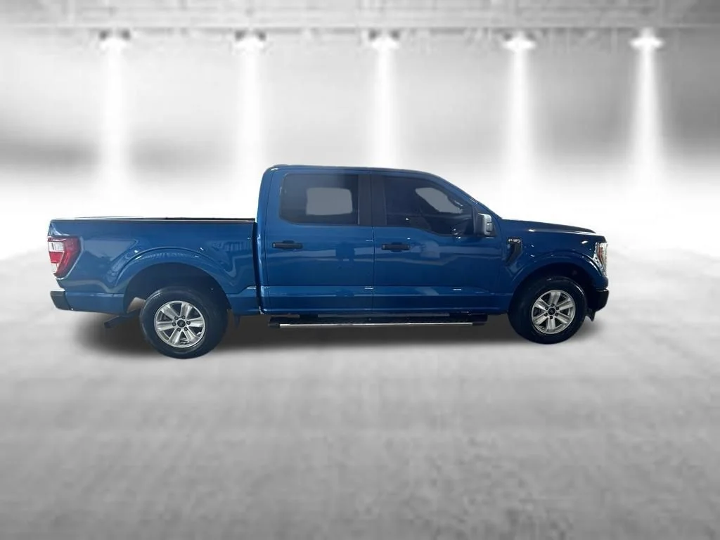 Certified Used 2021 Blue Metallic Ford XL image 3