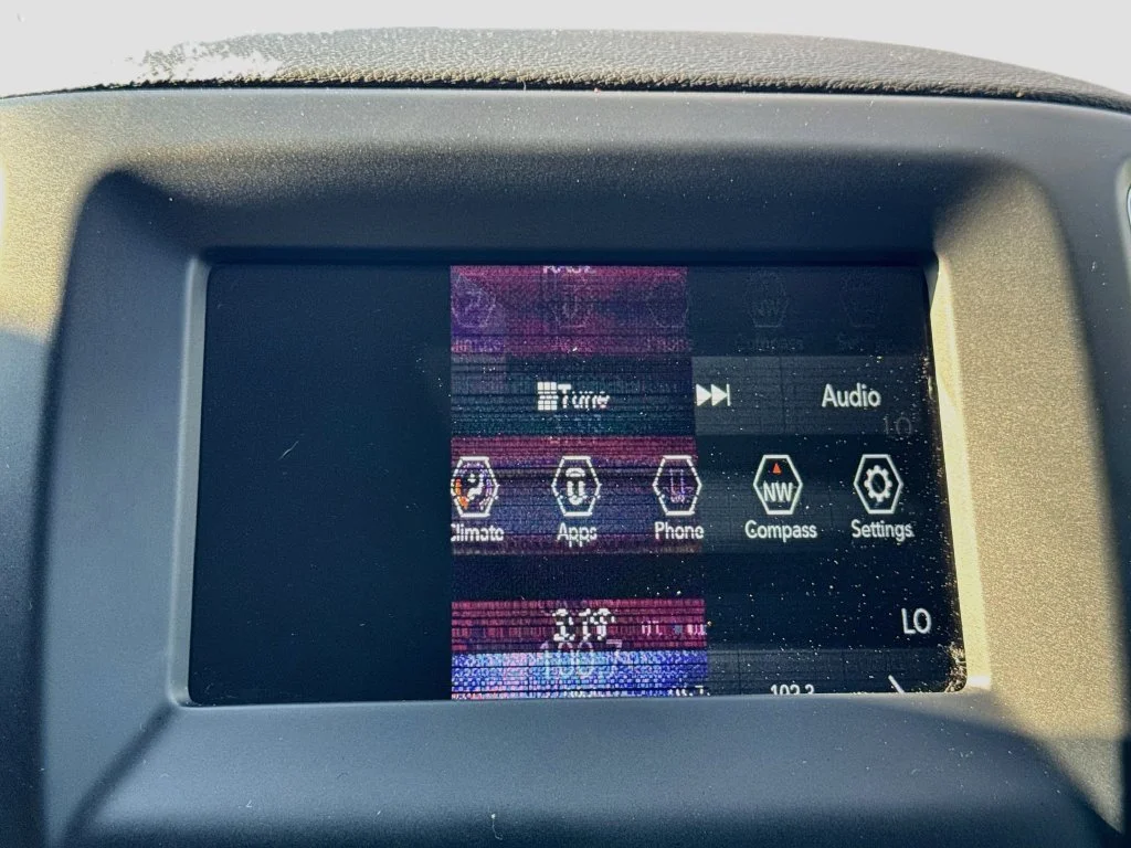 Used 2020 Blue Jeep Latitude image 17