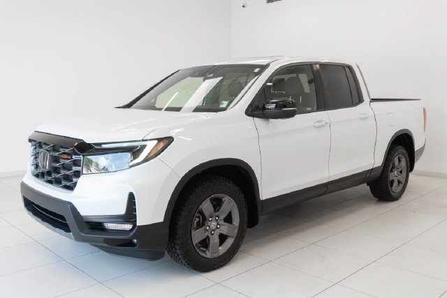 Used 2024 White Honda TrailSport image 20