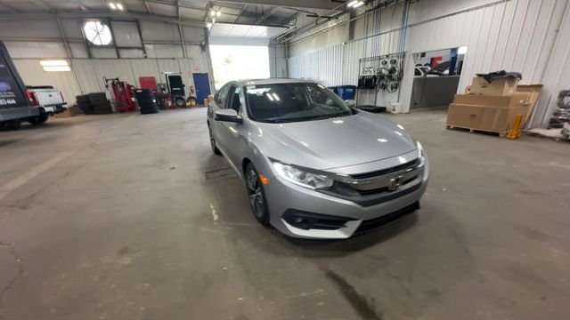 Used 2016 Silver Honda EX-T image 3