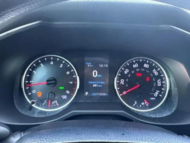 Used 2021 White Toyota XLE image 37