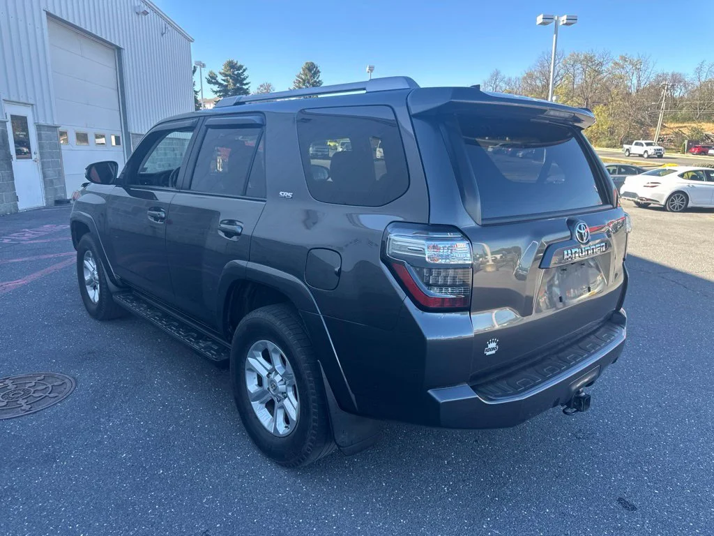 Used 2018 Magnetic Gray Metallic Toyota SR5 Premium image 5