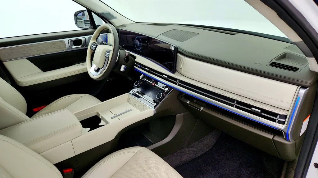 Used 2025 Serenity White Hyundai Calligraphy AWD image 26