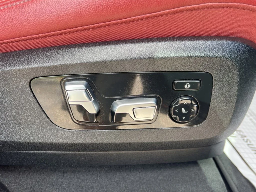 Used 2020 Black BMW M50i image 44