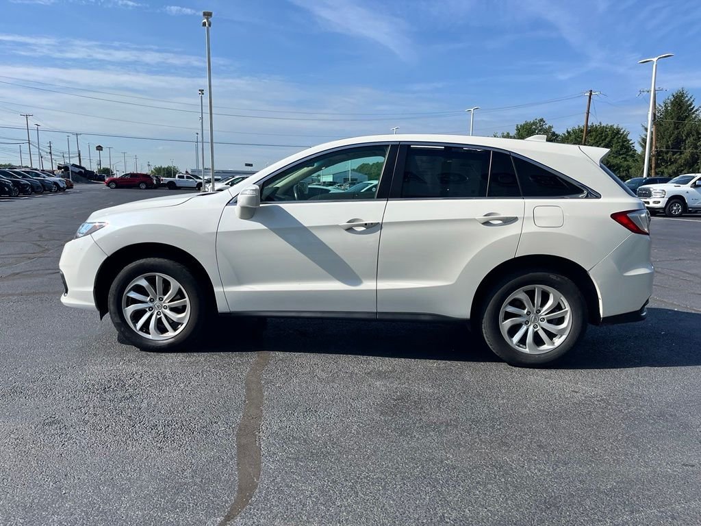 Used 2018  Acura Base image 4