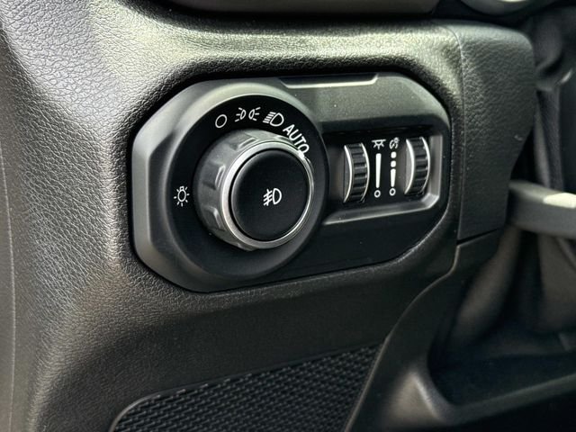 Used 2018 Gray Jeep Unlimited Sport S image 27