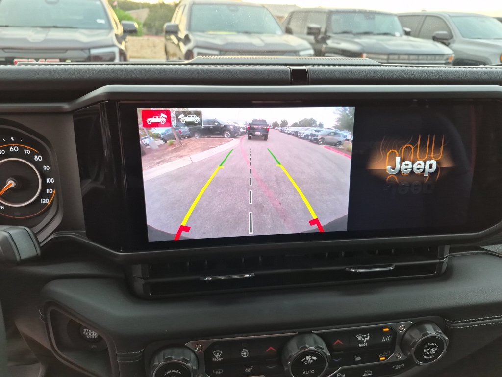 Used 2025  Jeep Rubicon 392 image 25