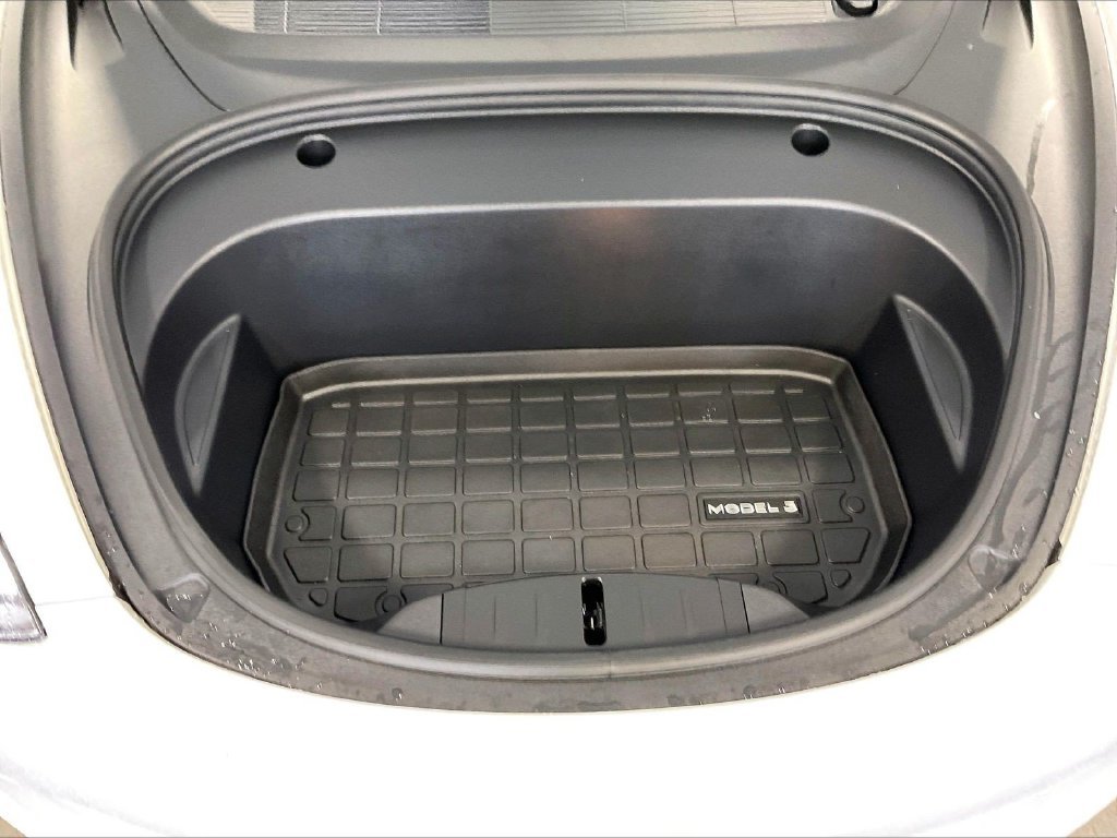 Used 2022 White Tesla Long Range image 34