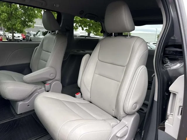 Used 2020 Gray Toyota XLE image 13