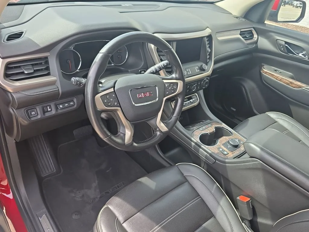 2020 GMC Acadia Denali - Photo 10