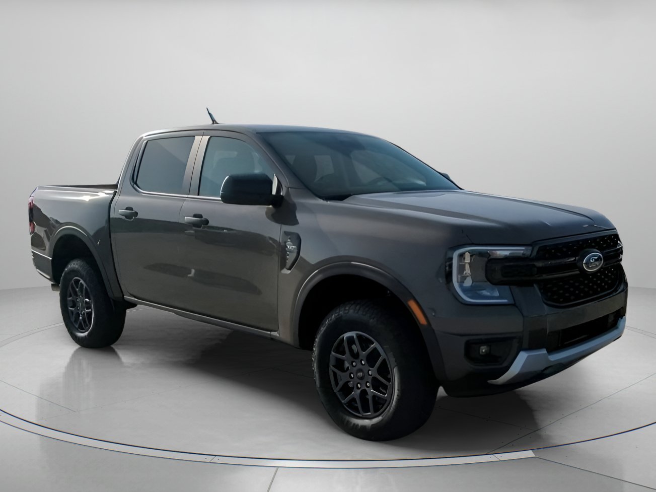 New 2026 Marsh Gray Ford XLT image 2