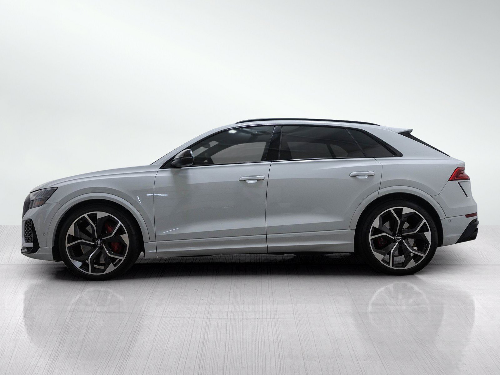 Used 2021 Glacier White Audi 4.0T image 3