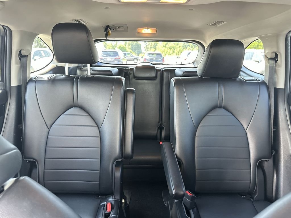 Used 2022 Black Toyota XLE image 13
