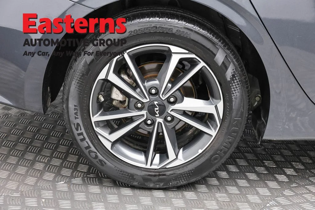 Used 2024 Gray Kia LXS image 29