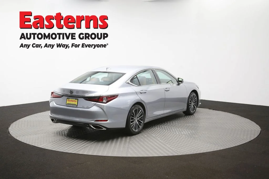 Used 2022 Silver Lexus 350 image 36
