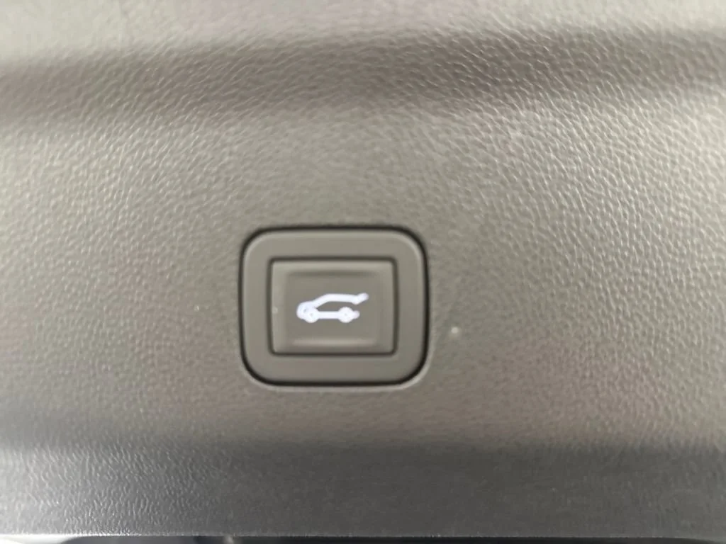 New 2026 Sterling Gray Metallic Chevrolet High Country image 9