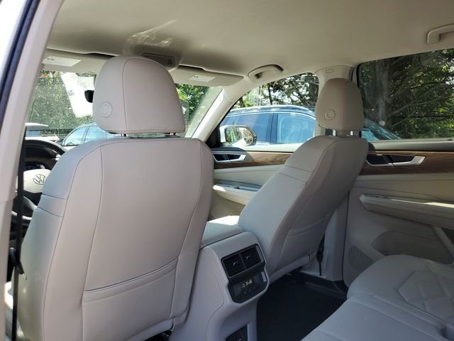 New 2026 White Volkswagen 2.0T SE w/Technology image 11