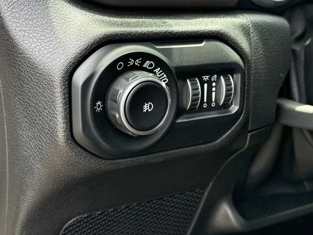 Used 2018 Gray Jeep Unlimited Sport S image 27