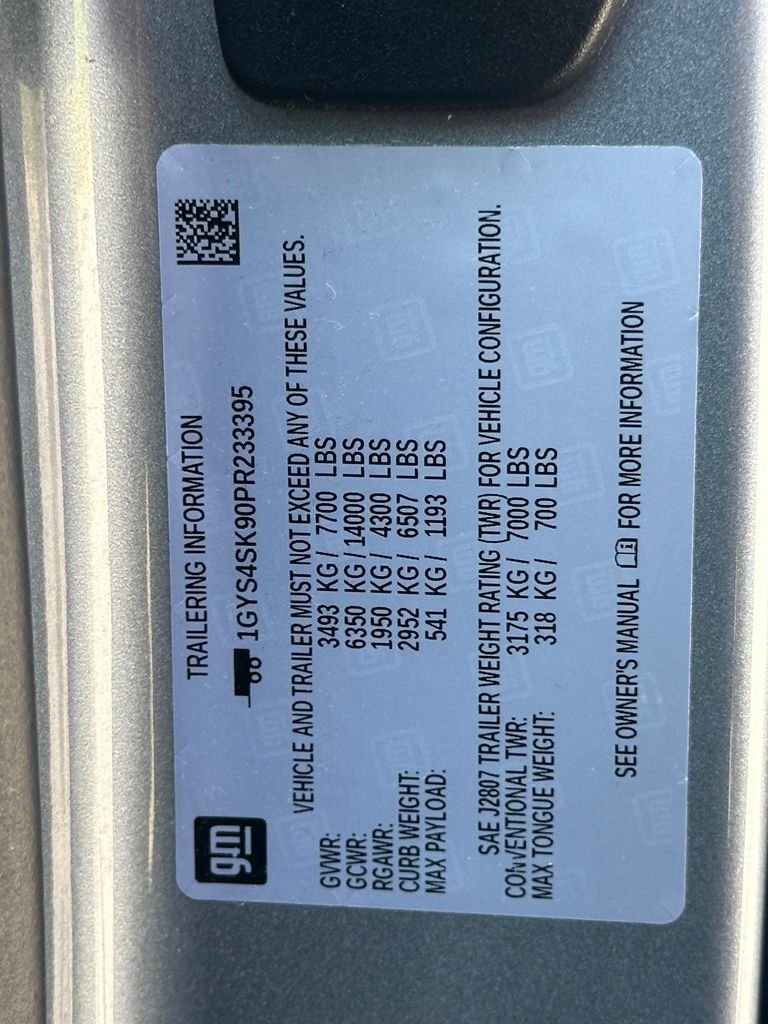 Used 2023 Silver Cadillac V-Series image 43