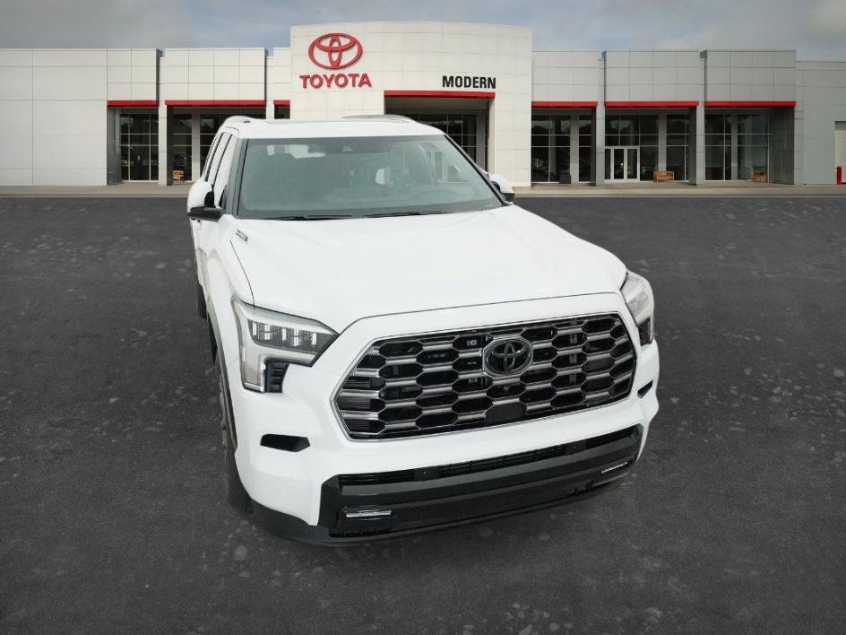 New 2026 Wind Chill Pearl Toyota Platinum image 5