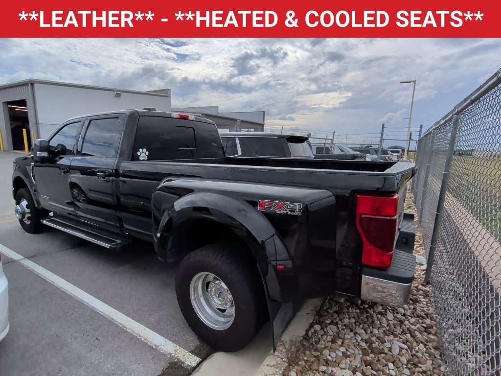 Used 2022 Agate Black Metallic Ford Lariat image 5