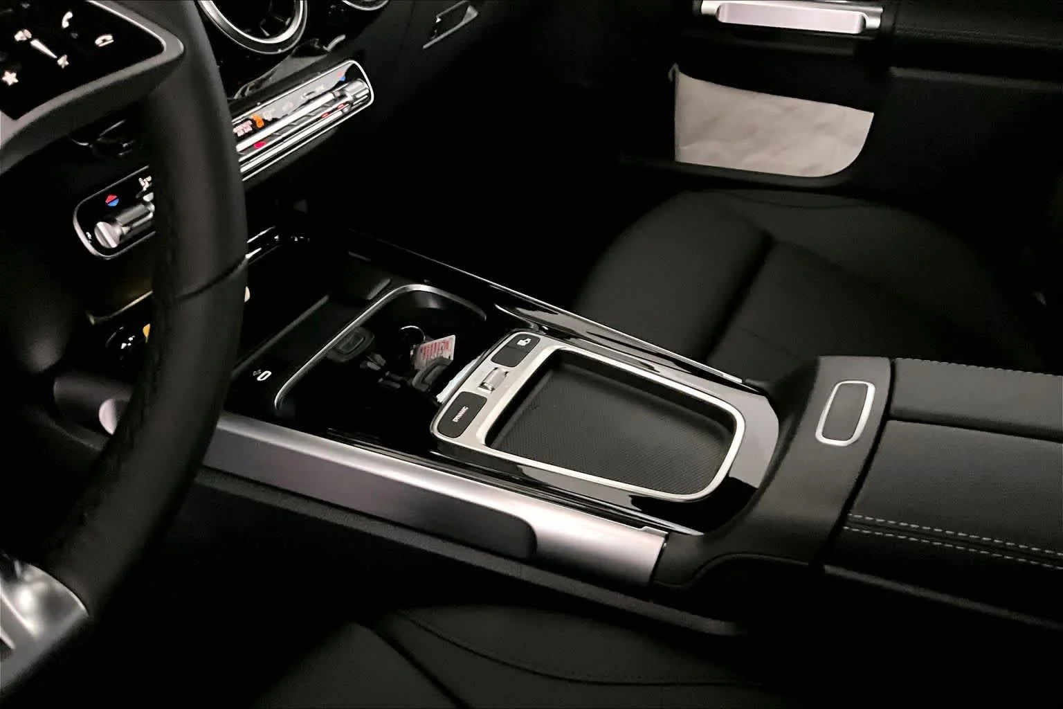 New 2026 Mountain Grey Metallic Mercedes-Benz GLB 250 image 11
