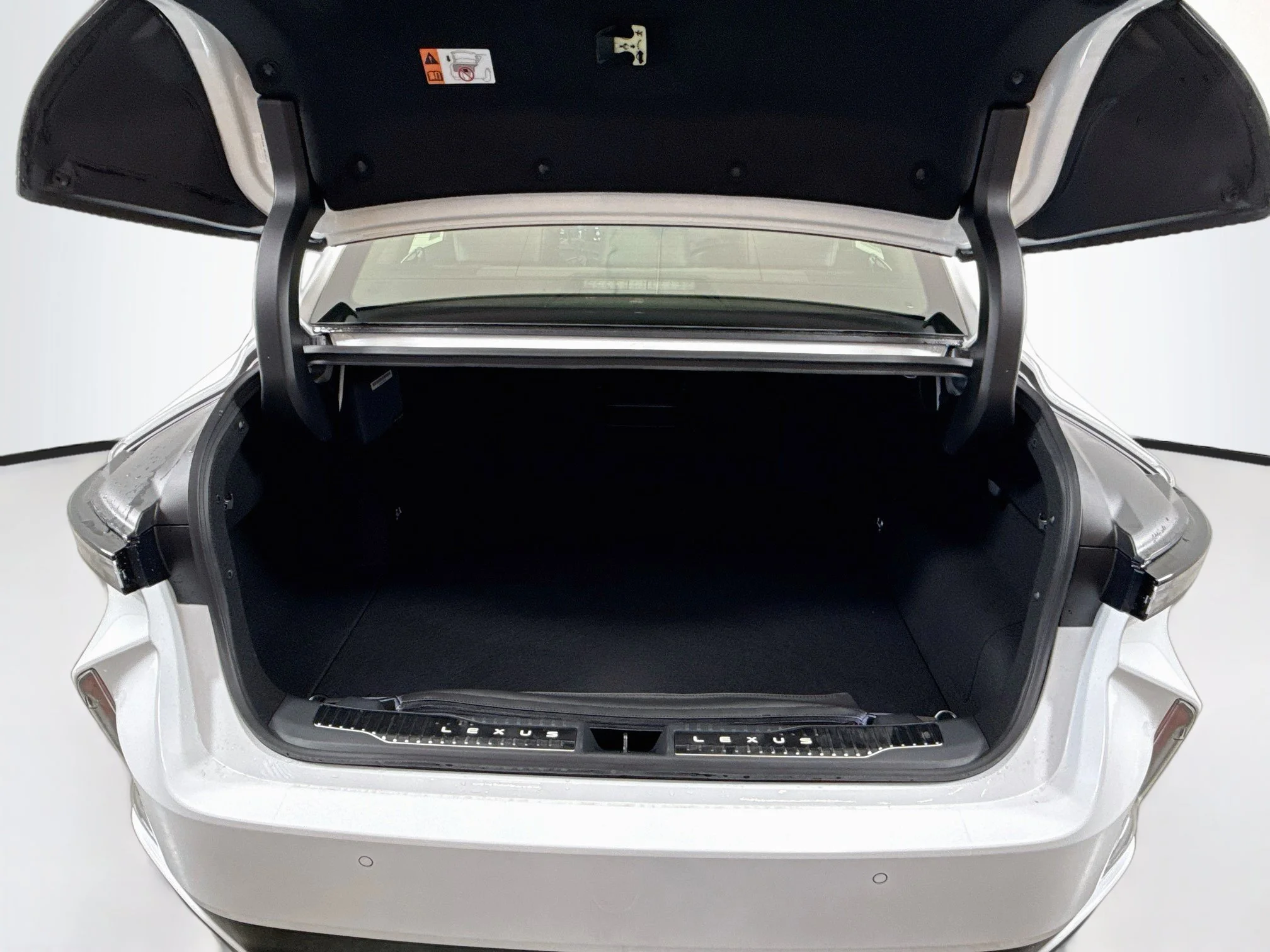 New 2026 Ultra White Lexus ES 350h PREMIUM image 24