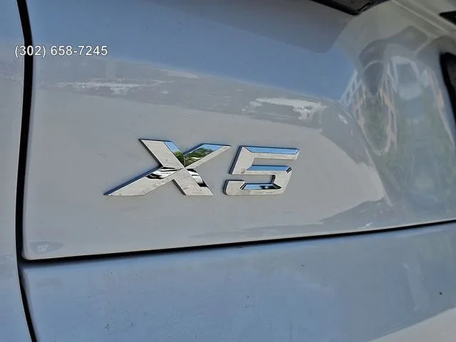 New 2026 Mineral White Metallic BMW xDrive50e image 21