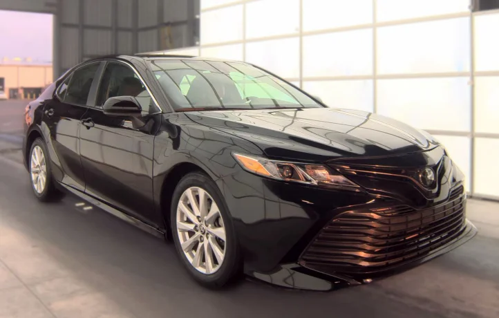 Used 2020 Midnight Black Metallic Toyota LE image 4