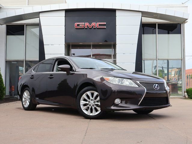 2013 Lexus ES 350 300h's photo