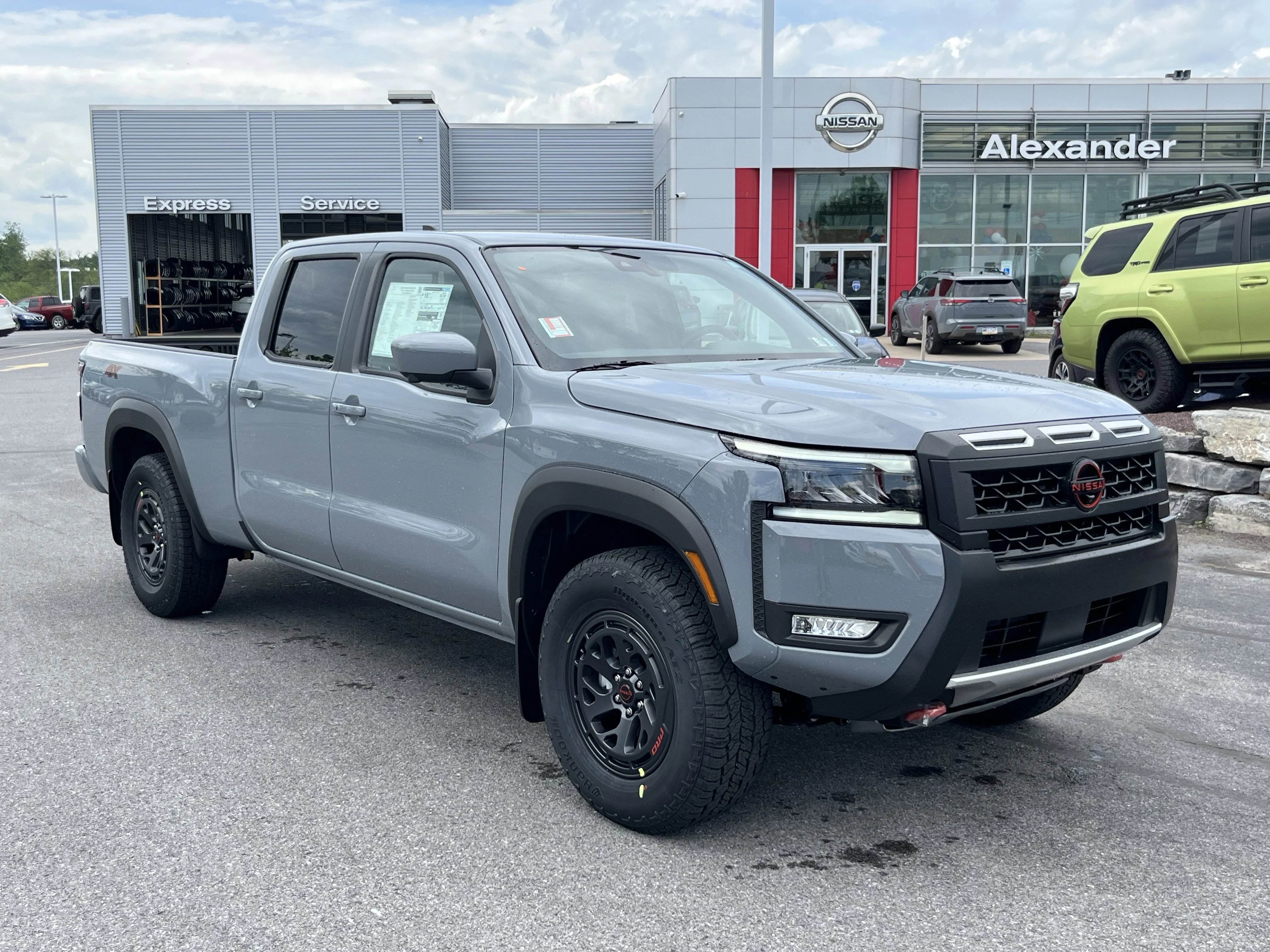 2026 Nissan Frontier PRO-4X Crew Cab 4X4 LWB's photo
