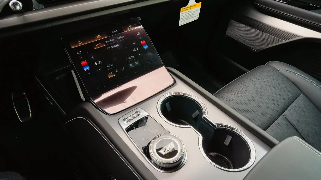 2027 Cadillac VISTIQ Luxury - Photo 14
