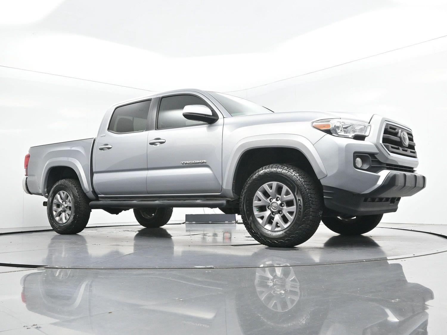 Used 2019 Silver Sky Metallic Toyota SR image 37