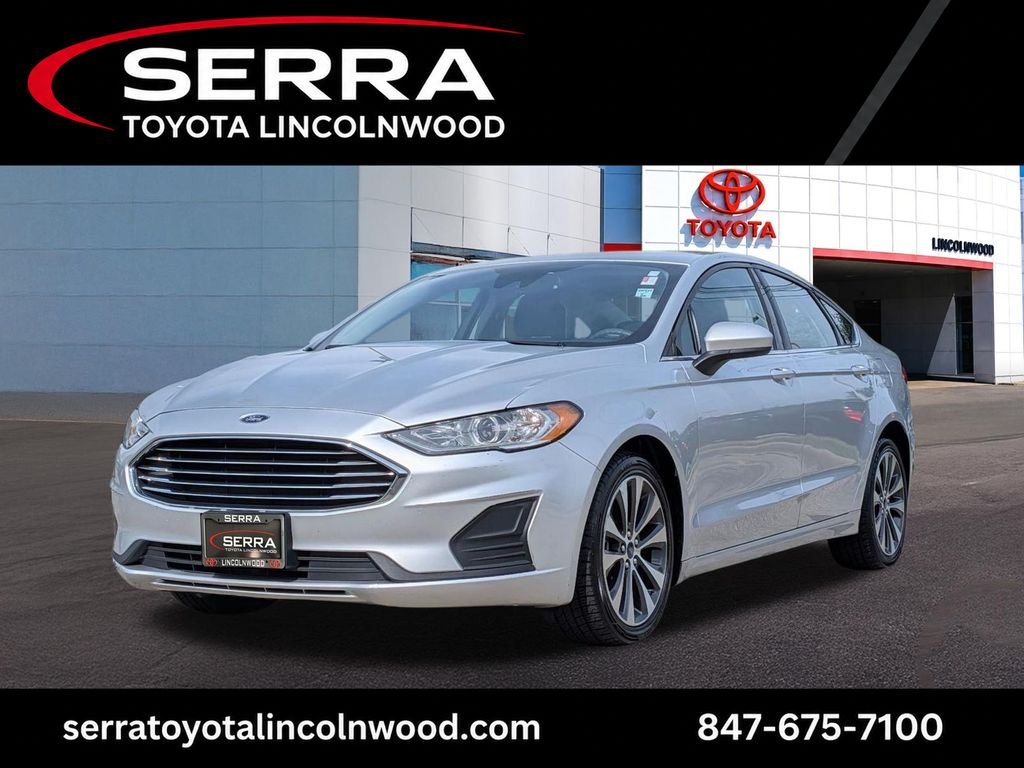 Used 2019 Silver Ford SE image 1