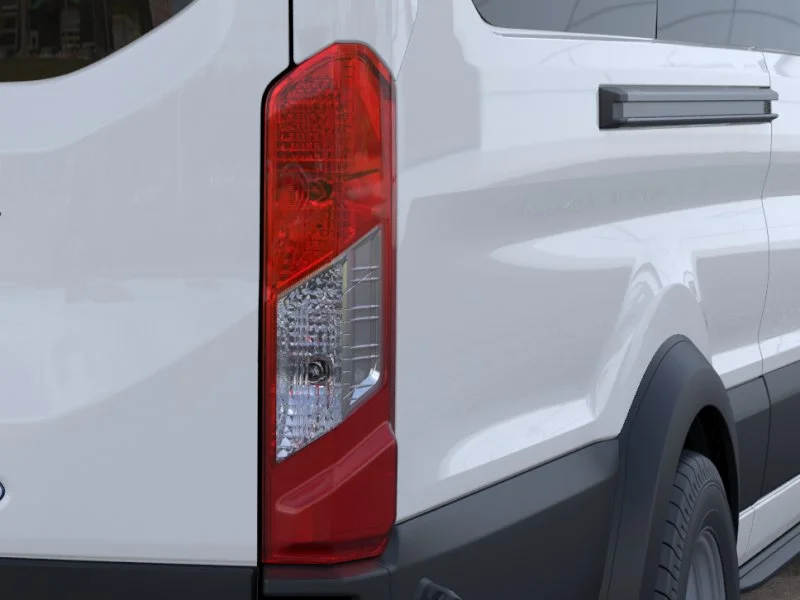 New 2026 Oxford White Ford XLT image 46