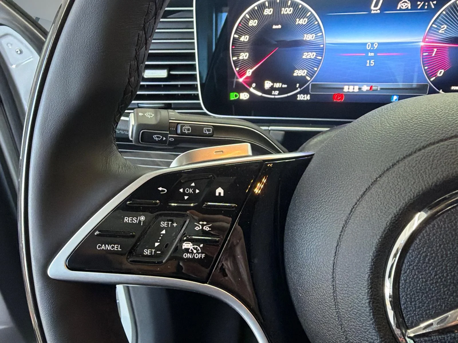 New 2026 Grey Mercedes-Benz GLE 450 4MATIC SUV image 15