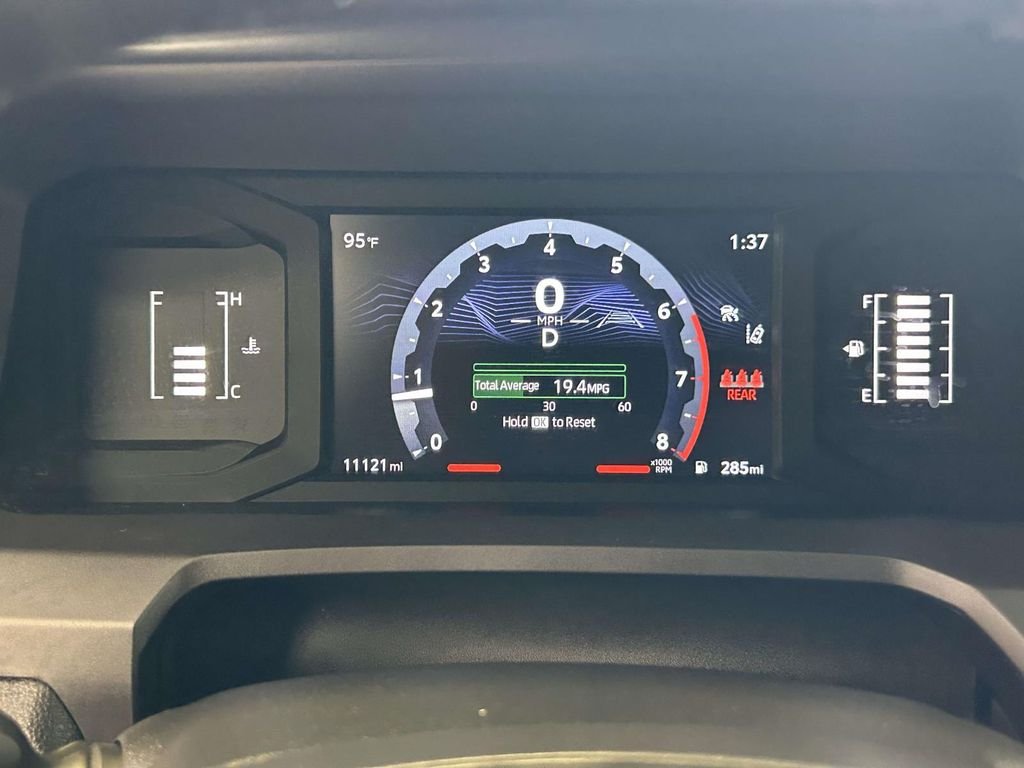 Used 2025  Toyota SR5 image 31