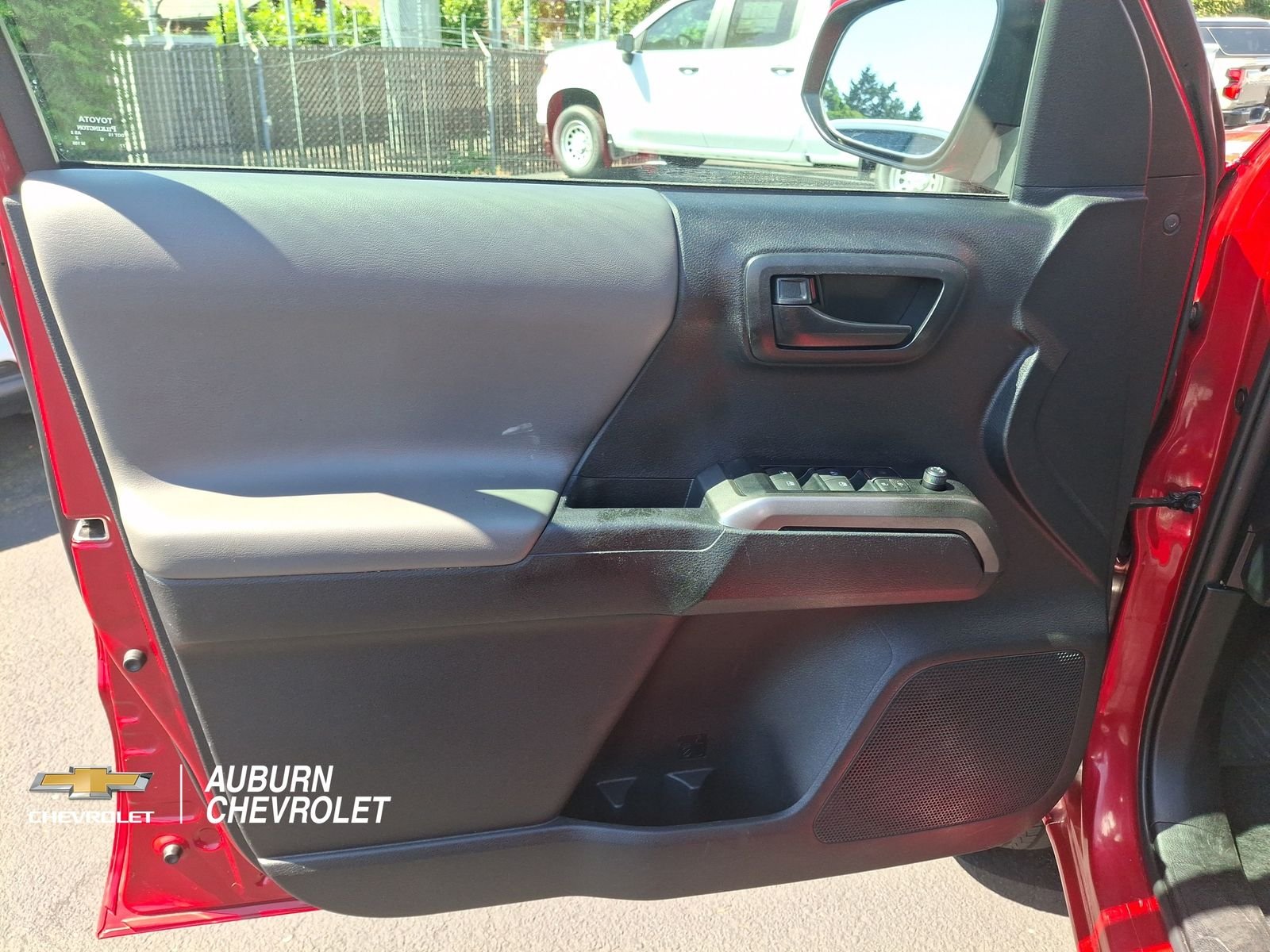 2023 Toyota Tacoma SR5 - Photo 15