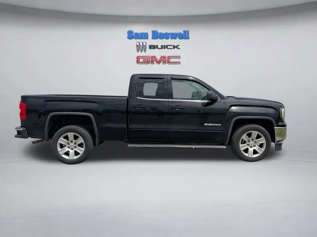 Used 2017 ONYX BLACK GMC SLE image 10