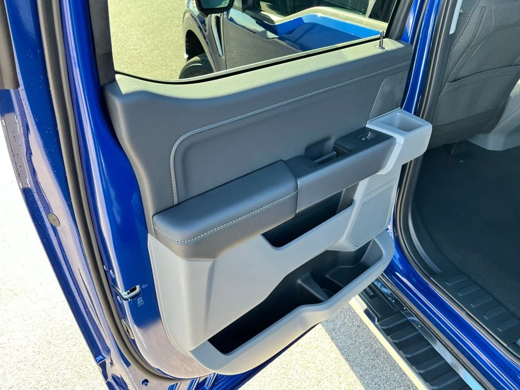New 2026 Blue Ford XLT image 13