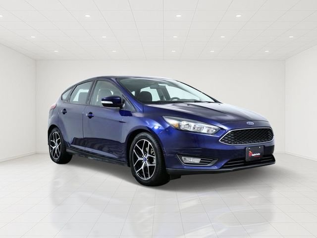 Used 2017 Blue Ford SEL image 1