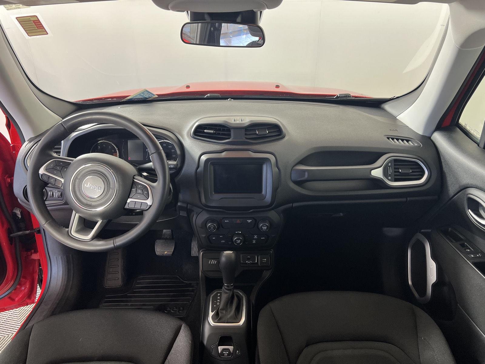 Used 2020 Colorado Red Clearcoat Jeep Latitude image 21