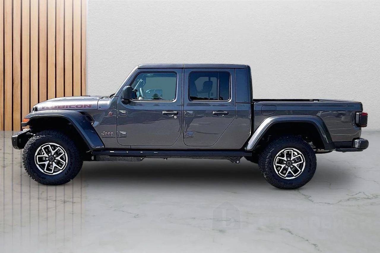 New 2026 Granite Crystal Metallic Clear-Coat Exterior Paint Jeep Rubicon X image 6