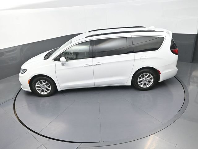 Used 2022 White Chrysler Touring L image 14