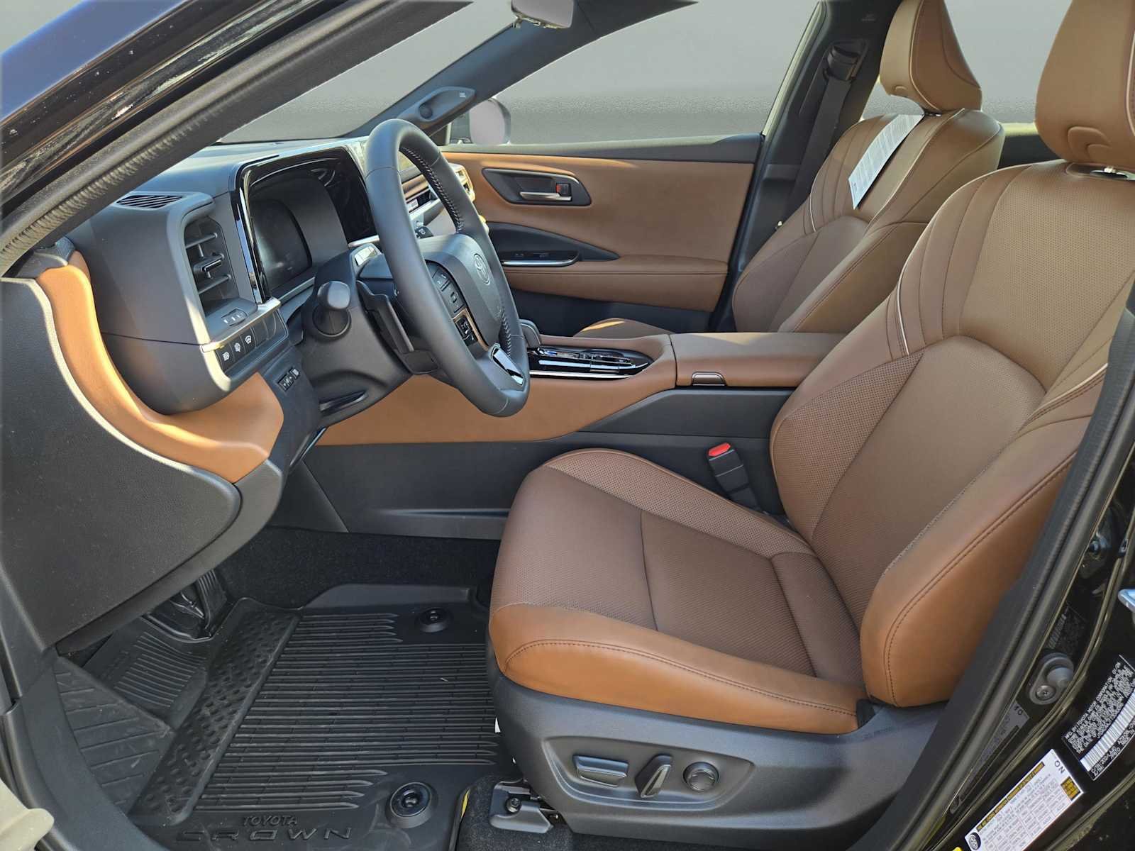 2026 Toyota Crown Signia Limited - Photo 20