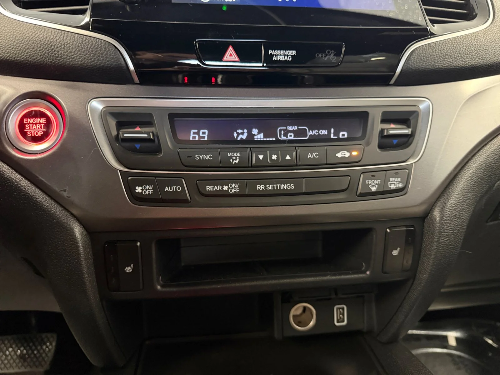Used 2019 Obsidian Blue Pearl Honda EX-L image 21
