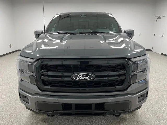 Used 2025 Gray Ford Lariat image 3