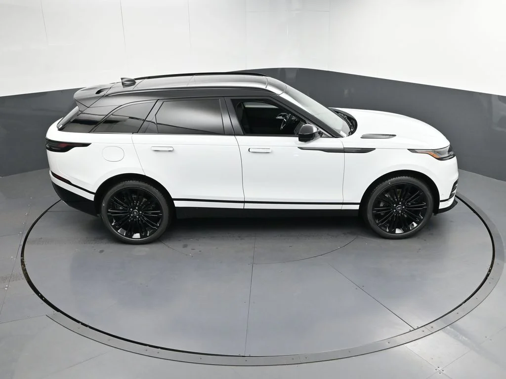 Certified Used 2026 White Land Rover Dynamic SE image 35