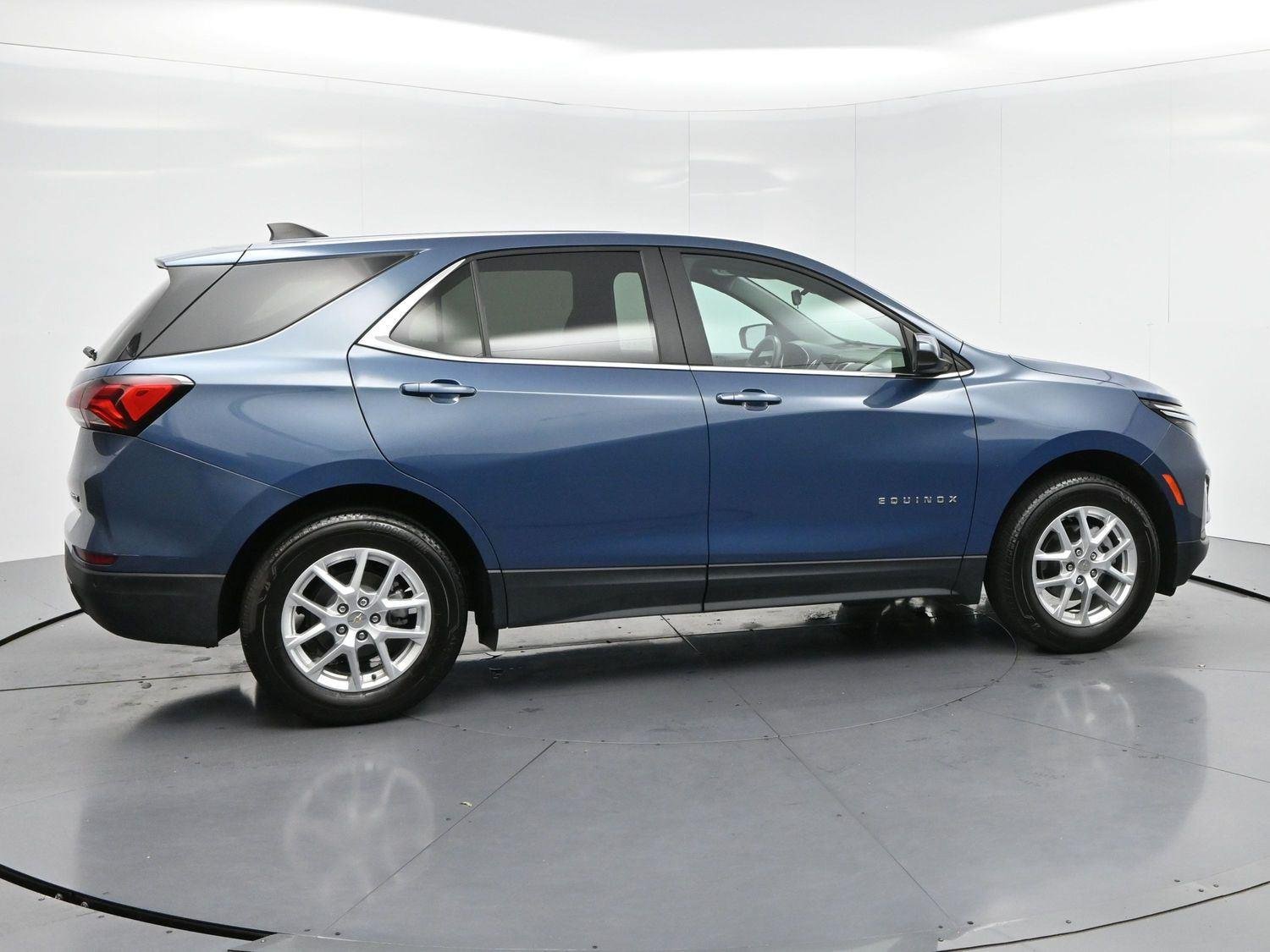 Used 2024 Lakeshore Blue Metallic Chevrolet LT image 8