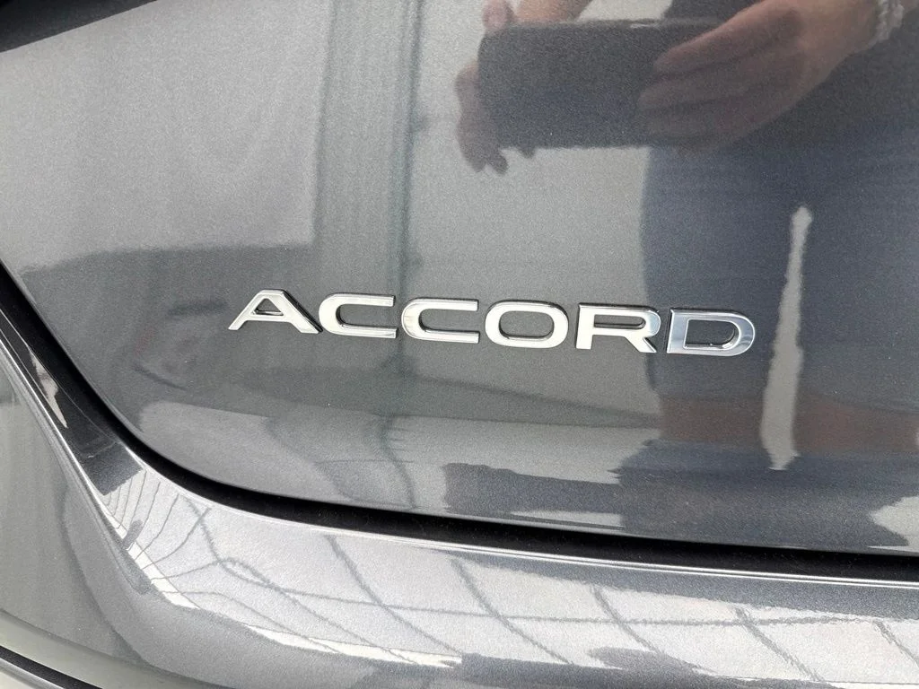 New 2026 Meteorite Gray Metallic Honda SE image 8